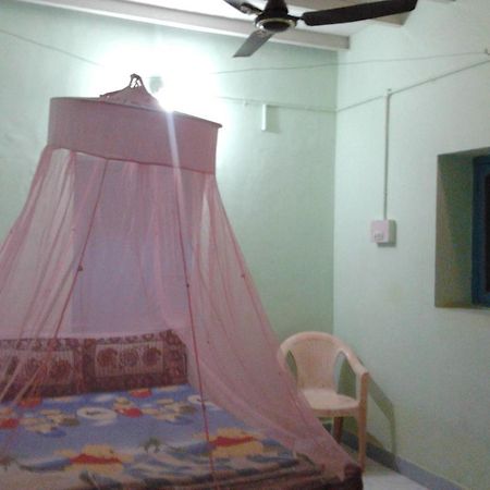 Om Shiva Guest House Hampi Exterior photo