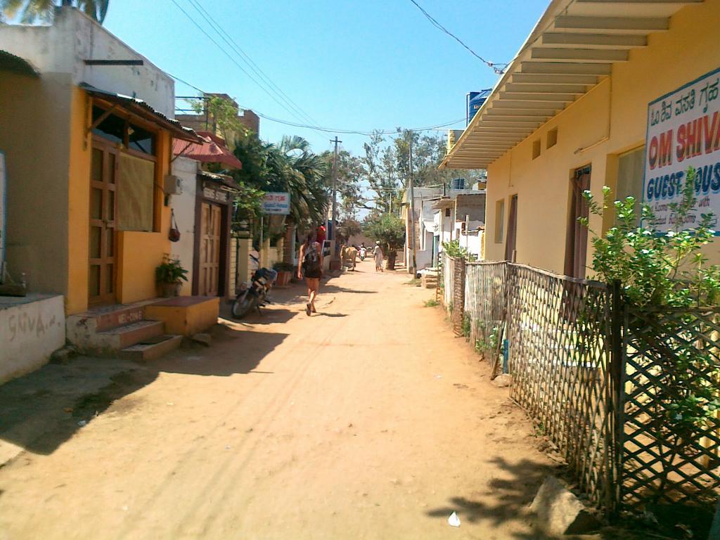 Om Shiva Guest House Hampi Exterior photo