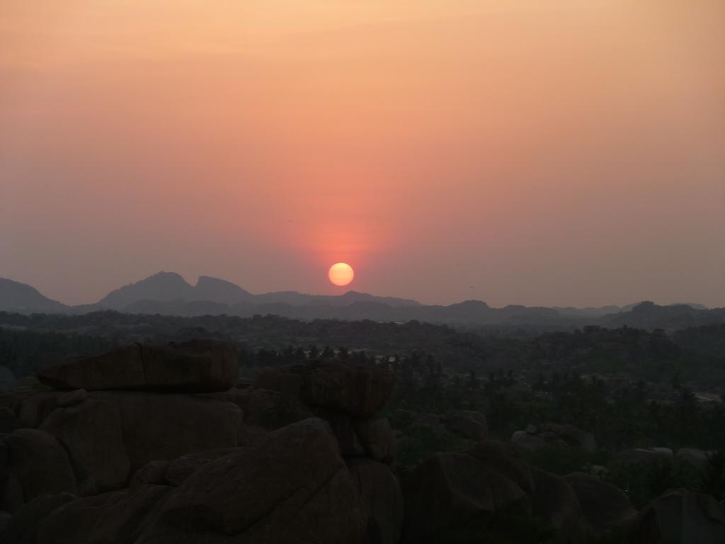 Om Shiva Guest House Hampi Exterior photo